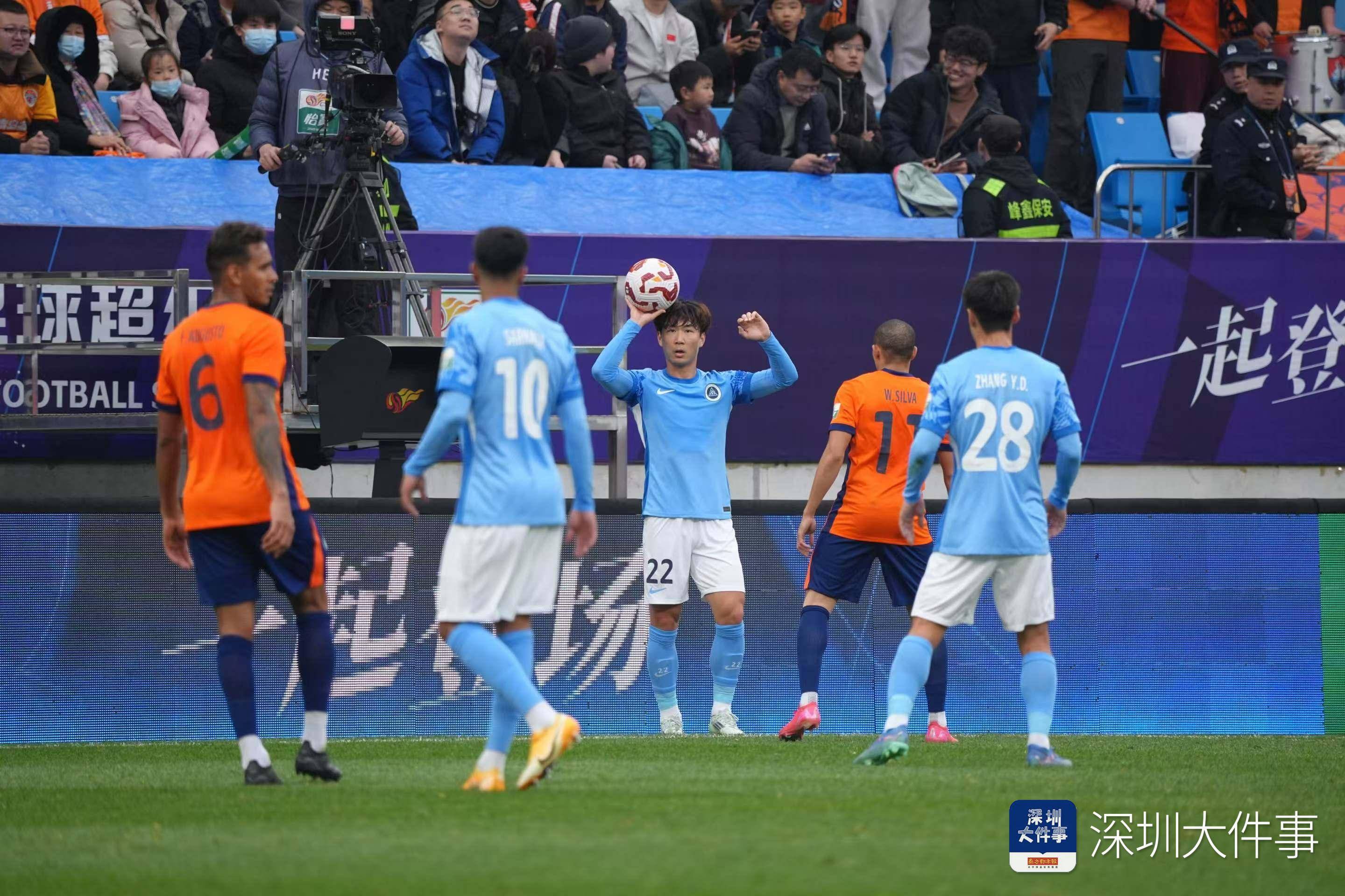 星空体育馆-包含新场馆训练首秀，球队备战迎来新挑战的词条