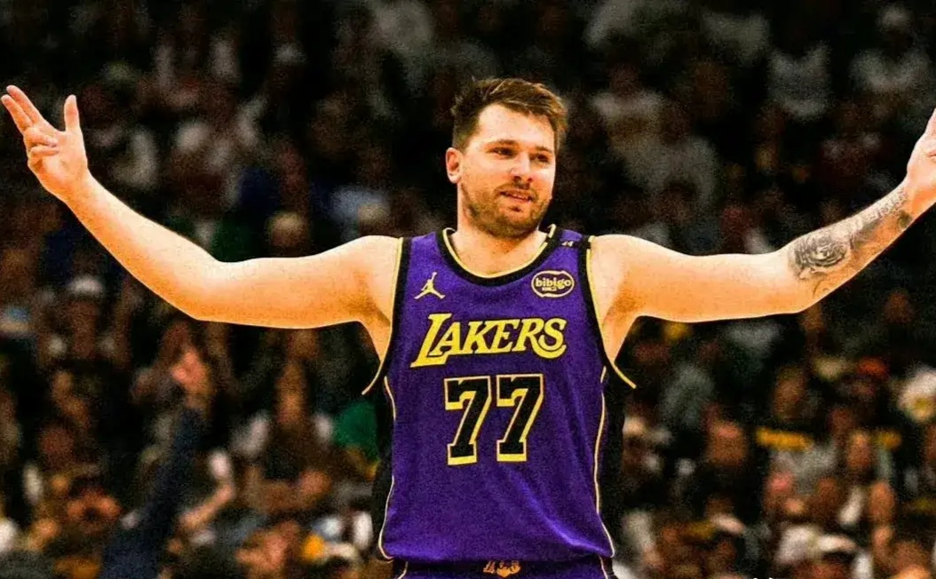 星空体育中国官网-独行侠新星卢卡·东契奇获得NBA最有价值球员奖的简单介绍