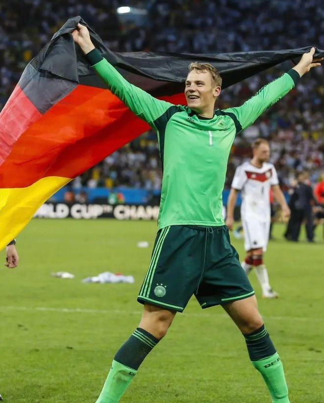 星空体育入口-德国国门诺伊尔表现出色，力保零封胜克隆！