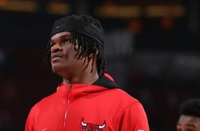 星空体育官方-公牛队球员因伤禁赛备战计划受阻的简单介绍