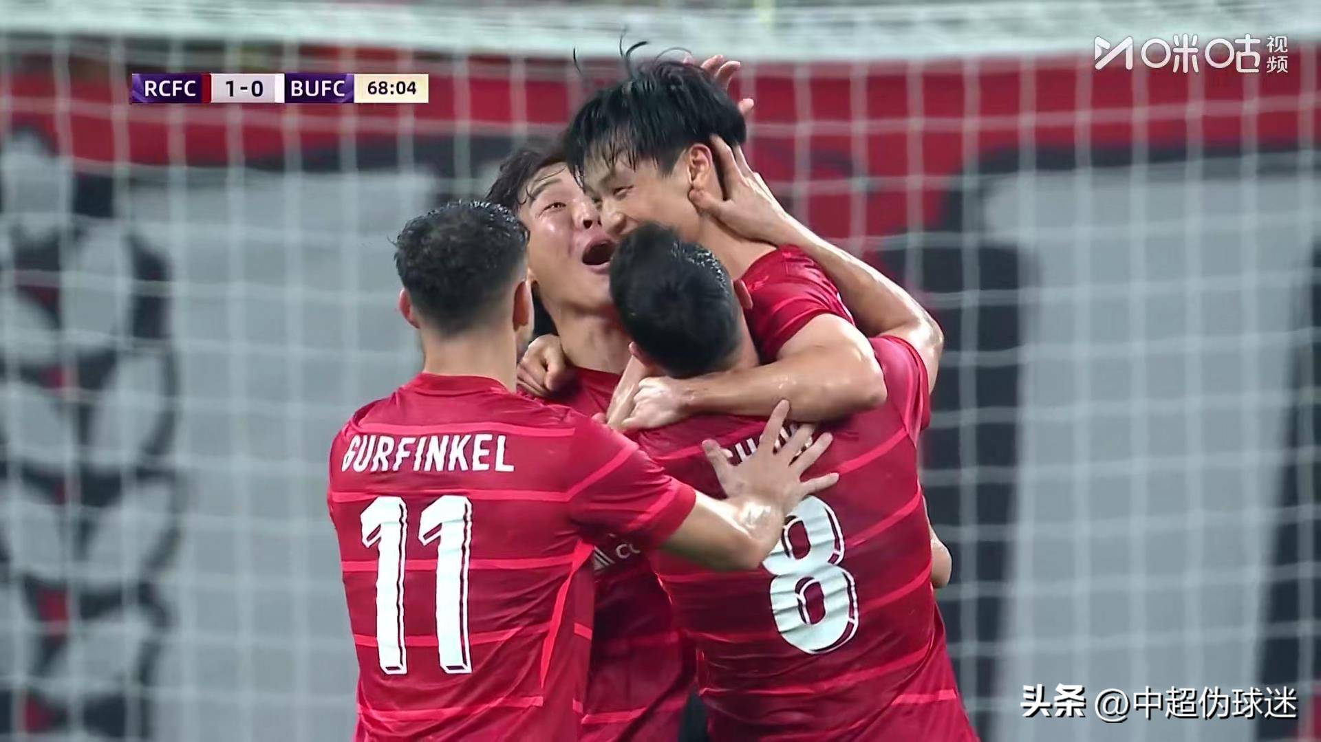 紧张气氛笼罩赛场，亚冠比赛精彩连连