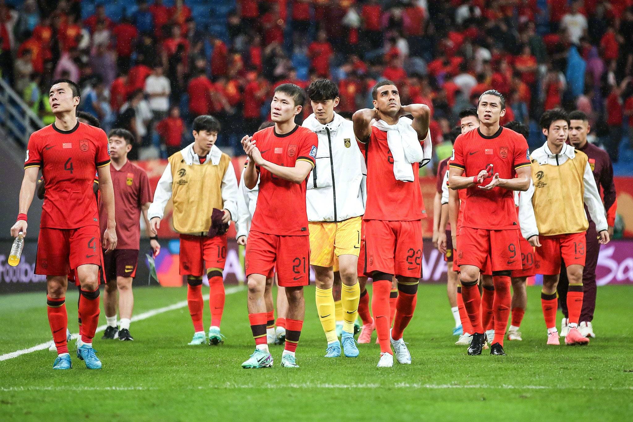 星空体育馆-包含乌克兰客场不敌塞尔维亚，小组出线形势岌岌可危的词条