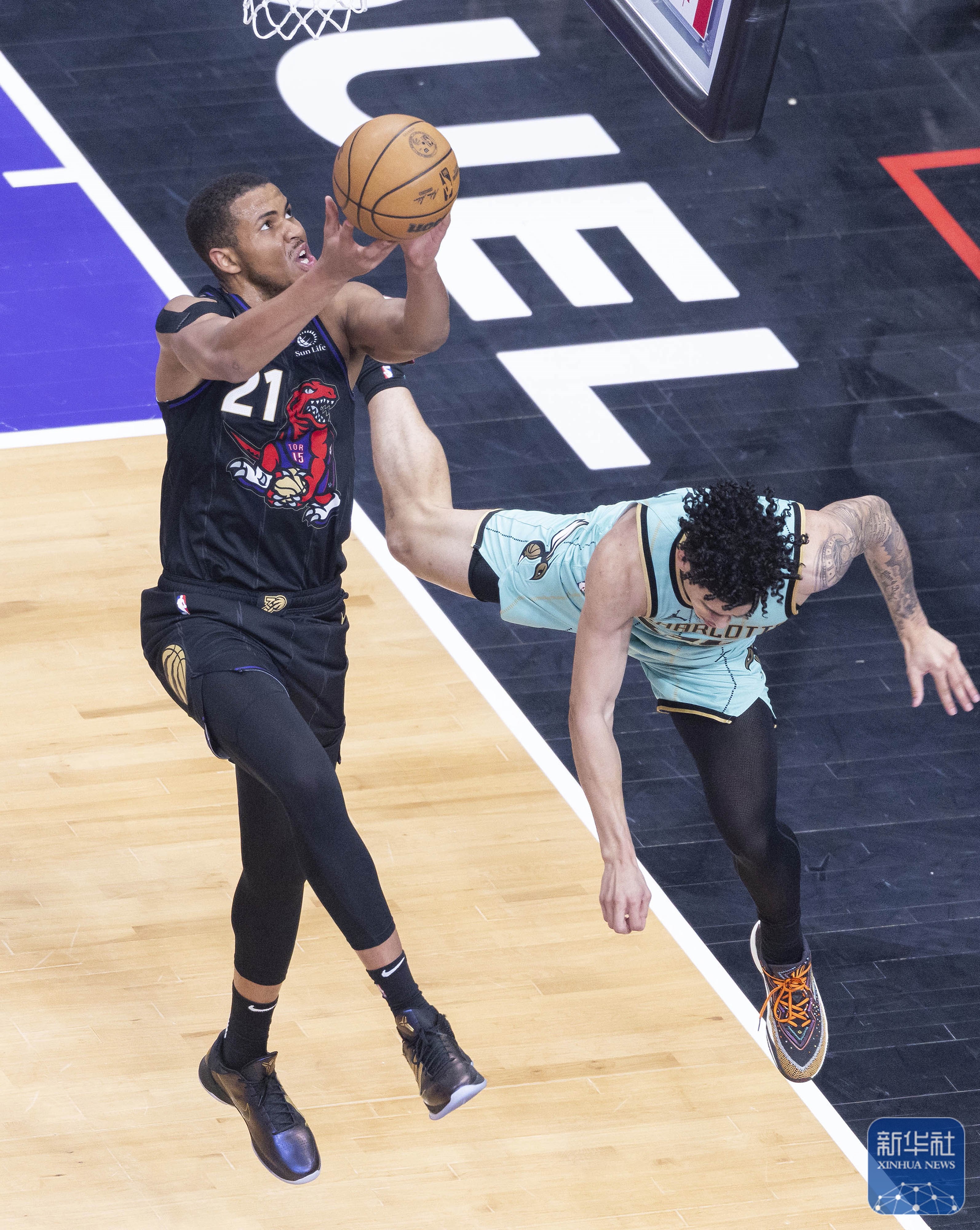 猛龙客场击败步行者，全队表现出色