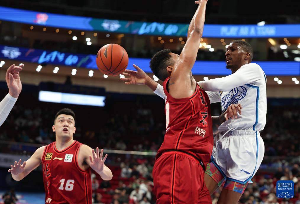 加拿大篮球队士气高涨备战比赛的简单介绍