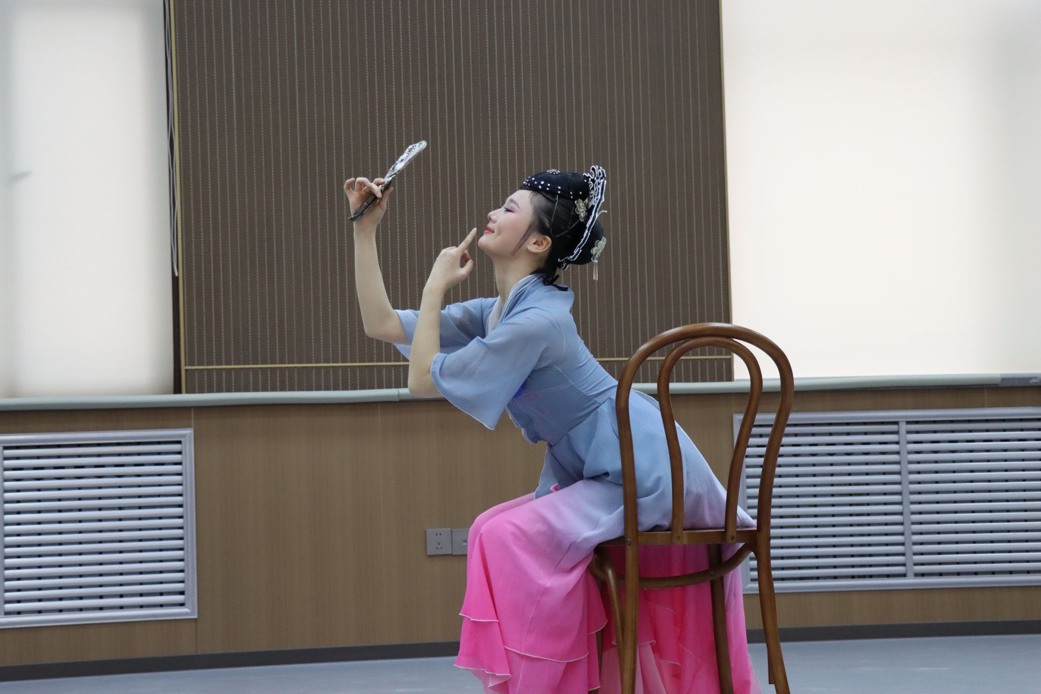 精湛技艺在比赛中展现得淋漓尽致 精湛技艺在比赛中展现得淋漓尽致