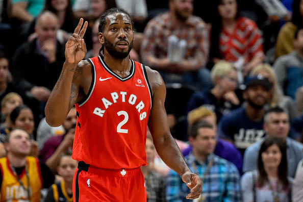 包含猛龙大胜开拓者，伦纳德24+10的词条