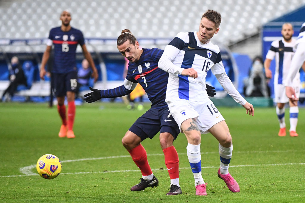 法国队成功击败芬兰,豪取三分 法国队成功击败芬兰,豪取三分